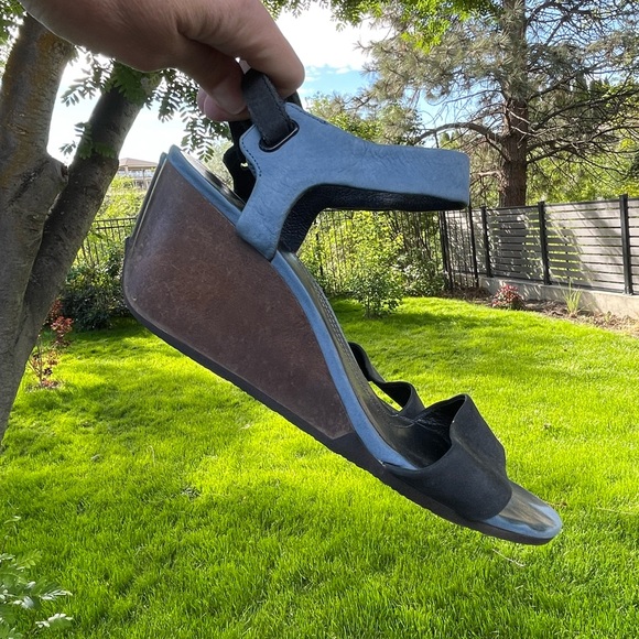 Camper size 40 wedge heel strappy blue suede sandals - Picture 2 of 9